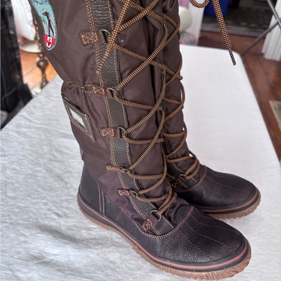 Women’s Pajar Grip Tall Lace Up Water Resistant Lined Snow Boot in Brown Size 9 - Picture 2 of 16